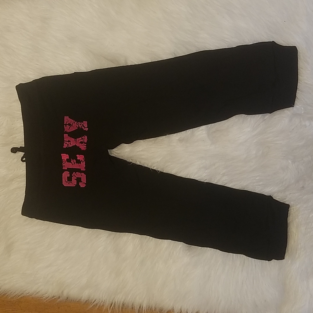GRIP SEXY BLACK AND HOT PINK CAPRI SWEATPANTS